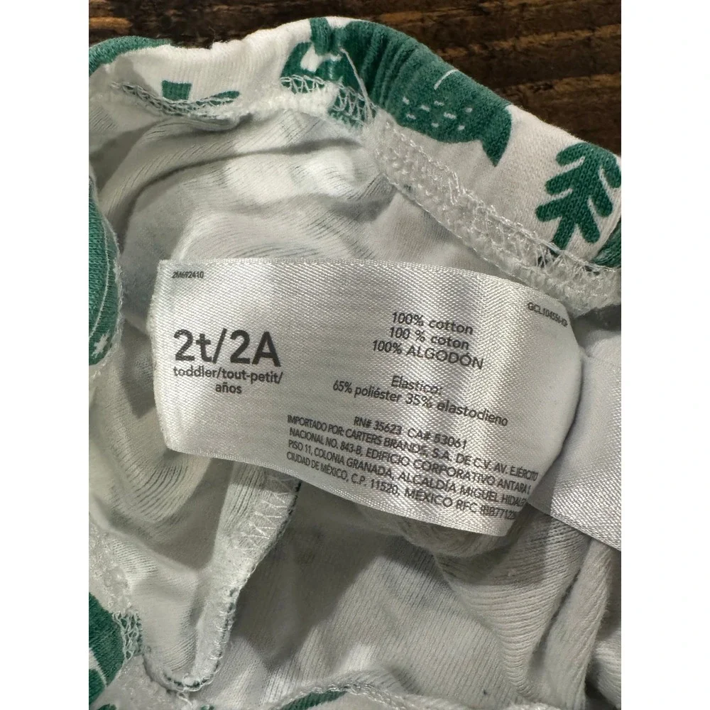 Carter's Pajama Set White Green Red Holiday Reindeer Sled Tree 2T